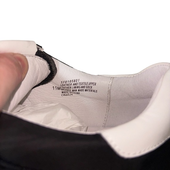 Sofft Women's Size 11 Ruby Retro Lace up Sneaker Low Top New w. Box Black Suede - Picture 8 of 8